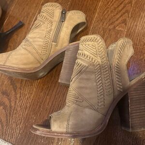 Vince Camuto Booties